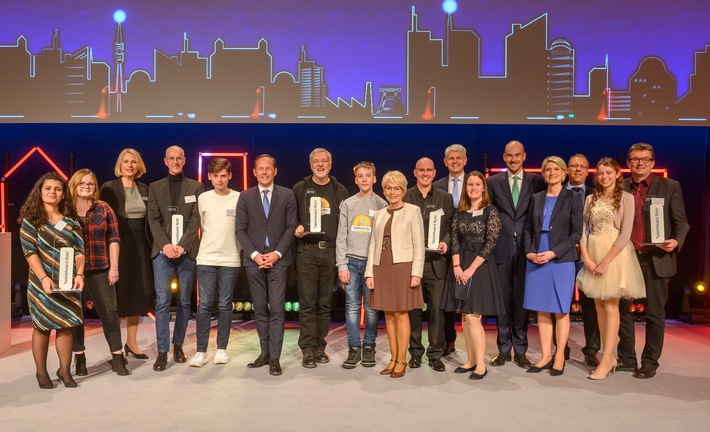 TalentMetropole Ruhr zeichnet fünf Vorbilder für erfolgreiche Nachwuchsförderung aus (FOTO)