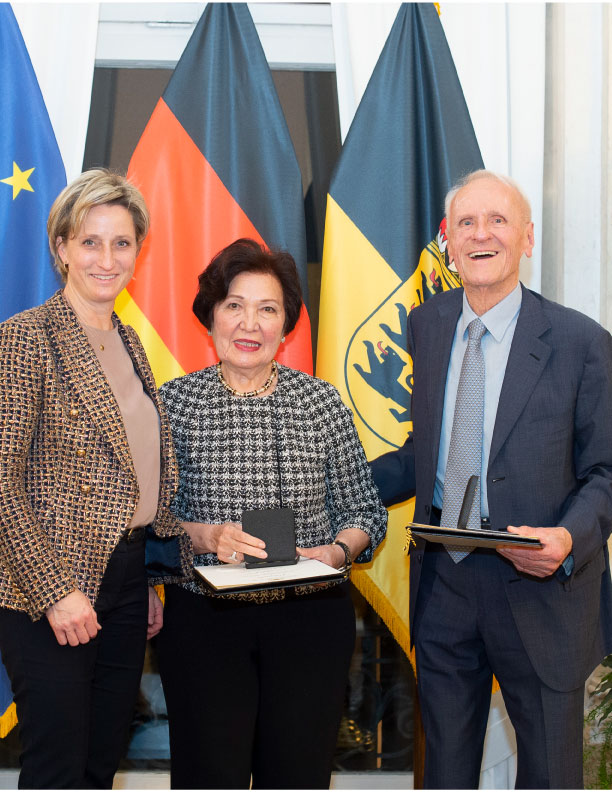 Wirtschaftsmedaille für Ayhan und Dr. Karl Busch