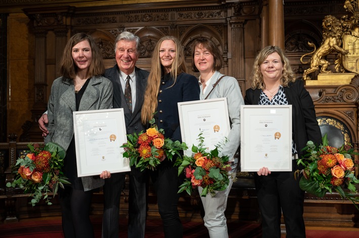 Berliner Gründerinnen-Duo Laura Bücheler& Isabella Hillmer gewinnt den 14. Darboven IDEE-Förderpreis! (FOTO)