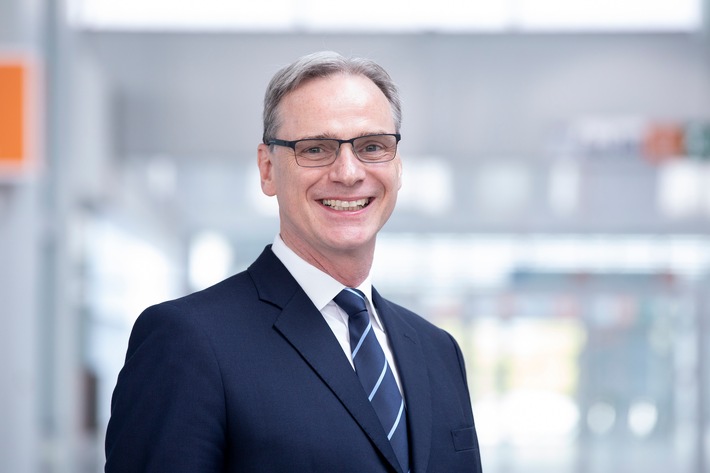 Strategische Weichenstellungen: Wolfram N. Diener wird neuer Vorsitzender der Geschäftsführung der Messe Düsseldorf GmbH / Erhard Wienkamp rückt in die Geschäftsführung auf (FOTO)