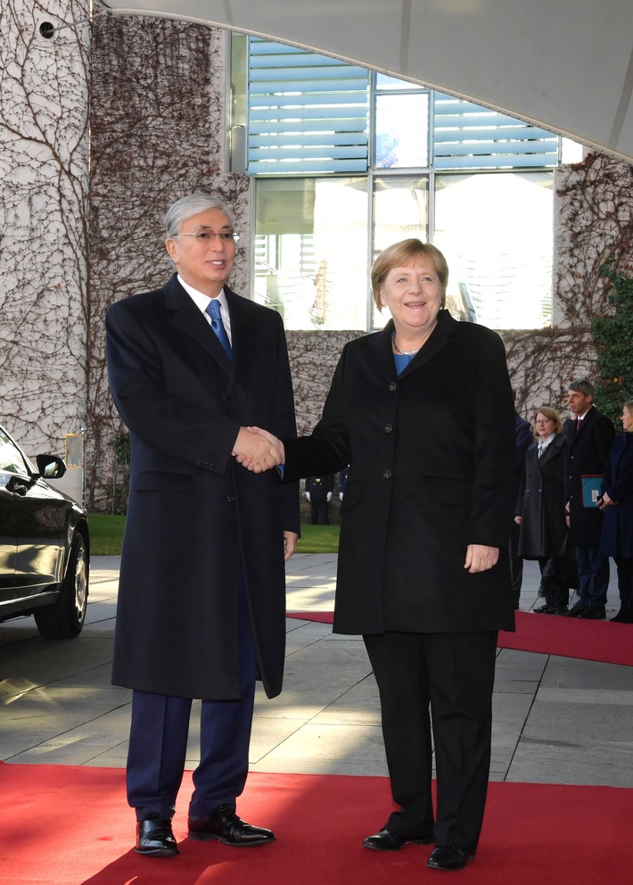 Erster Staatsbesuch des neuen Präsidenten der Republik Kasachstan / Kassym-Shomart Tokajew in Deutschland / Sonderkonditionen für deutsche Investoren – Großes Privatisierungsprogramm (FOTO)