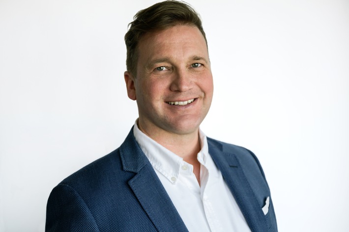 Ex-MediaMarktSaturn-Chef Pieter Haas wird neues Beiratsmitglied von Content Syndication Spezialist loadbee (FOTO)