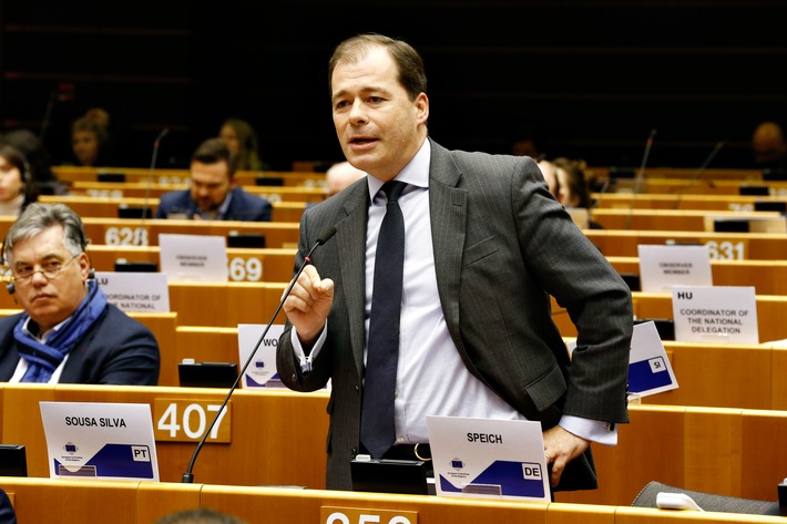 Kommunal- und Regionalpolitiker: Mit der Konferenz zur Zukunft Europas können die Bürger die Europäische Union verändern (FOTO)