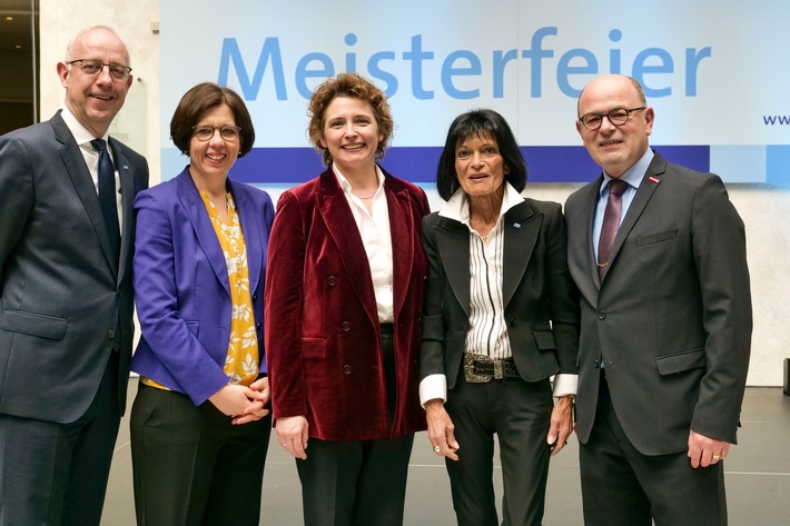 Meister und goldene Meister / Meisterfeier Mainz (FOTO)
