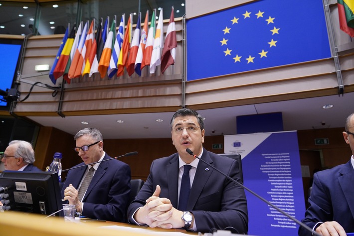 COVID-19: AdR-Präsident fordert einen neuen EU-Notfallmechanismus bei Gesundheitskrisen zur Unterstützung der Regionen und Städte (FOTO)