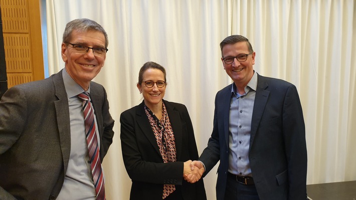 Wechsel in der Geschäftsführung des Deutschen Volkshochschul-Verbandes – Julia von Westerholt wird Nachfolgerin von Ulrich Aengenvoort (FOTO)