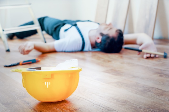 Sicherheitsrisiko Leiter – 5 hilfreiche Tipps (FOTO)