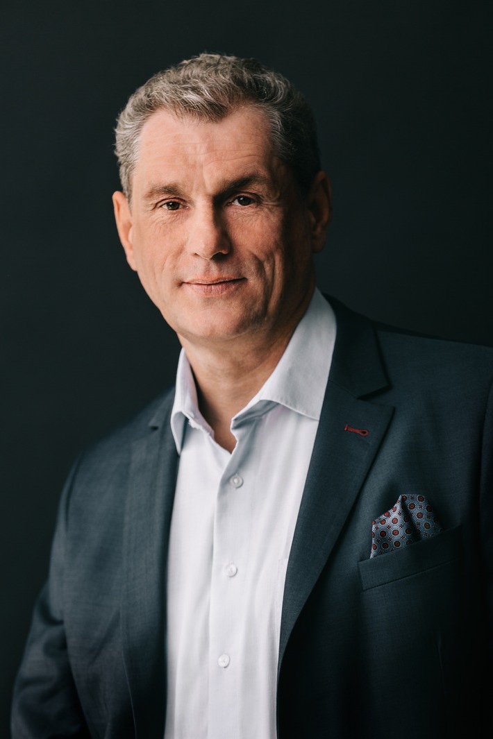 „Quo vadis, Corona-Distanzunterricht?“/ Der Digitalexperte Michael Pickhardt fordert, dass Online-Unterricht endlich als Standard-Baustein bei der Digitalisierung unserer Schulen genutzt wird (FOTO)