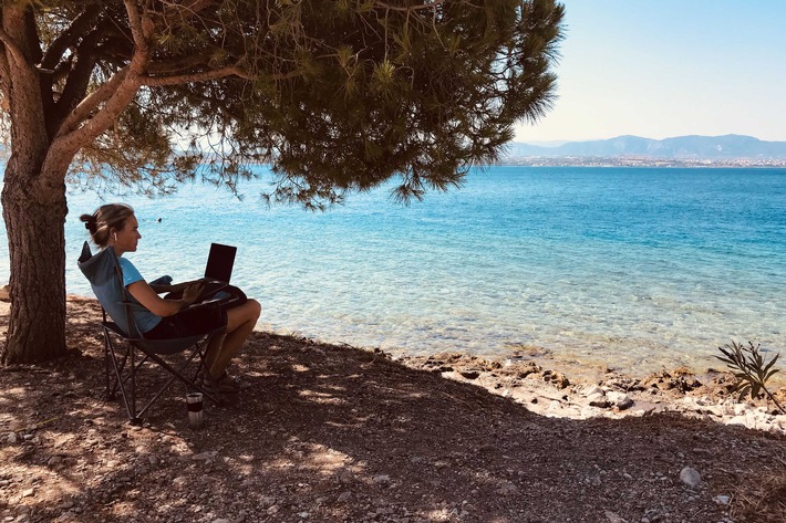 Homeoffice am Strand – „37?“-Doku im ZDF über digitale Nomaden (FOTO)