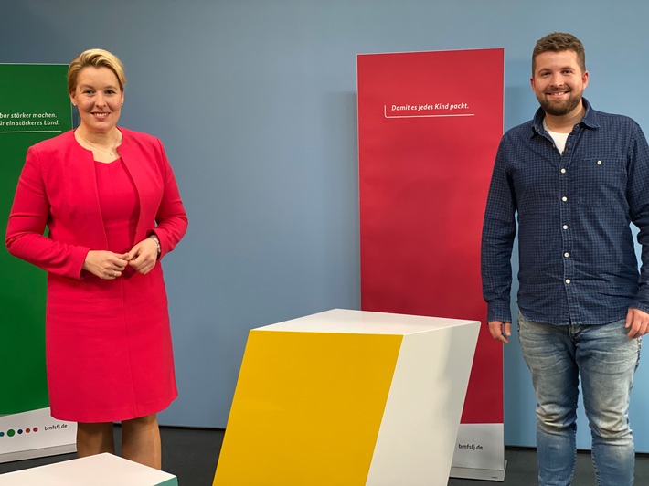 Live bei KiKA und auf kika.de: Preisverleihung des „TOMMI“ am 17. Oktober bei „Timster“ / KiKA ist 2020 offizieller Partner des Kindersoftwarepreises (FOTO)