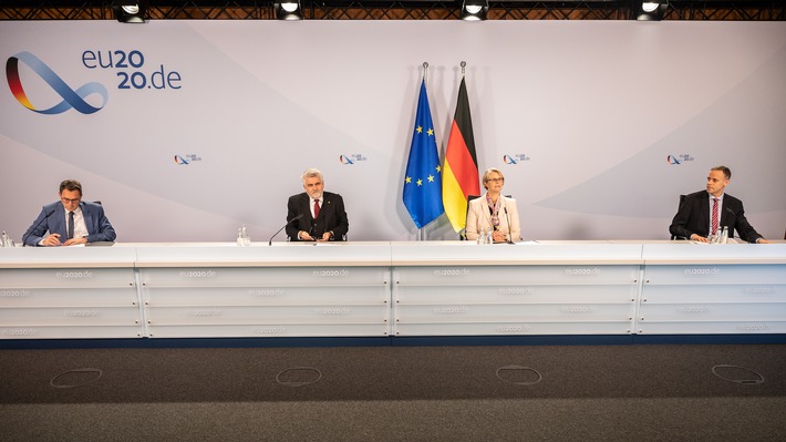Neuer Online-Antrag wird Zugang zum BAföG erleichtern (FOTO)