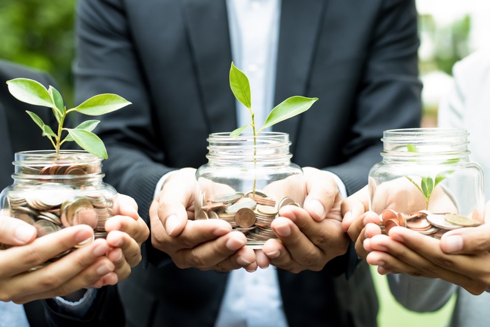 TARGOBANK kooperiert mit Amundi Deutschland GmbH und erweitert Angebot an nachhaltigen Investment-Produkten (FOTO)
