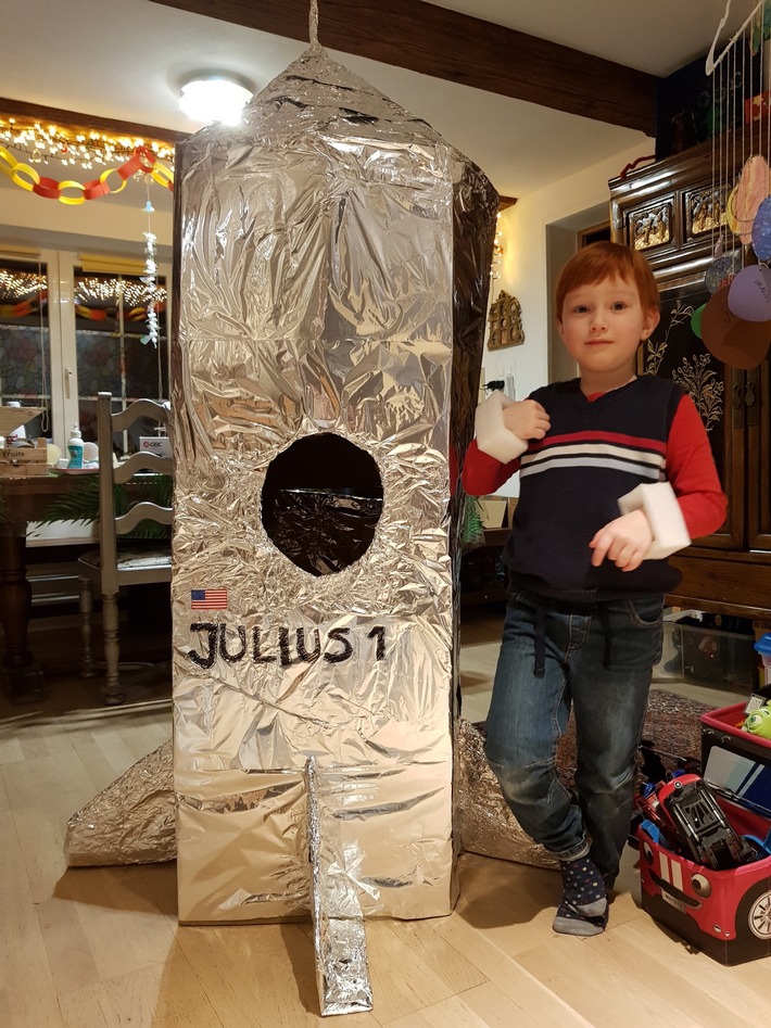 Robo Wunderkind bietet Familien kostenlose Homeschooling-Inhalte / Bildungs-Unternehmen unterstützt mehr als 5000 Familien mit naturwissenschaftlichen Aktivitäten für zu Hause (FOTO)