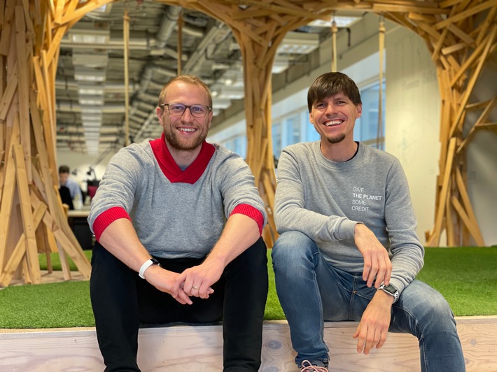 Nachwuchstalente fördern: Deutsche Bank, Gruppe Deutsche Börse, DPD, Cheil und PwC Deutschland kooperieren mit Tomorrow–s Education im Rahmen des Programms „Recruiters of Tomorrow by EintrachtTech“ (FOTO)