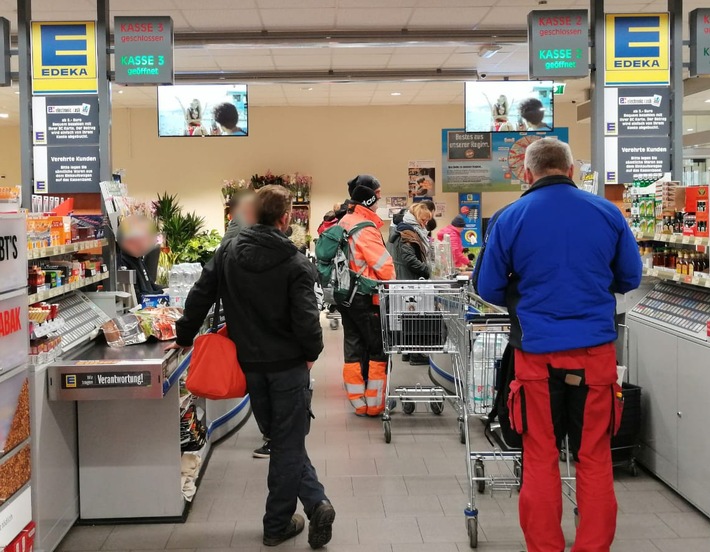 TV-Displays am POS komplettieren die Shopper-Journey: Digitale Marken-Impulse direkt am POS! / Wie Markenartikel ihre Position gegenüber Handelsmarken behaupten! (FOTO)