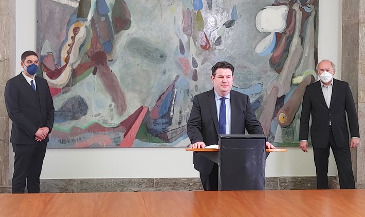 Bundesminister Hubertus Heil und Bundesministerin Anja Karliczek ehren die Vorbilder der Weiterbildung 2021 (FOTO)