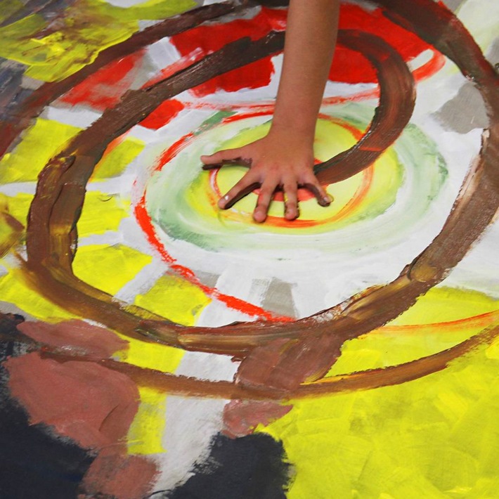 Förderprogramm Kunst.Klasse. unterstützt Schulen in Bayern und Schleswig-Holstein mit über 60.000 Euro / Stiftung Ravensburger Verlag vergibt Preise für 28 Kunstprojekte (FOTO)