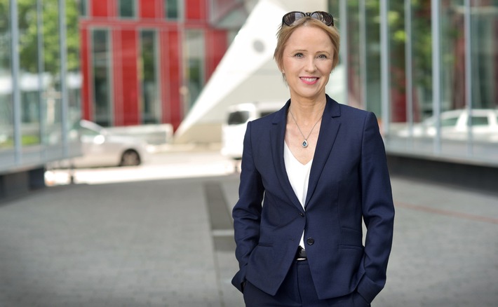 Dr. Claudia Hilker gründet „Digital Marketing Akademie“ / Berufliche Weiterbildungen mit E-Learning von Hilker Consulting / Covid-19 als Zäsur mit disruptiver Phase in der Arbeitswelt (FOTO)
