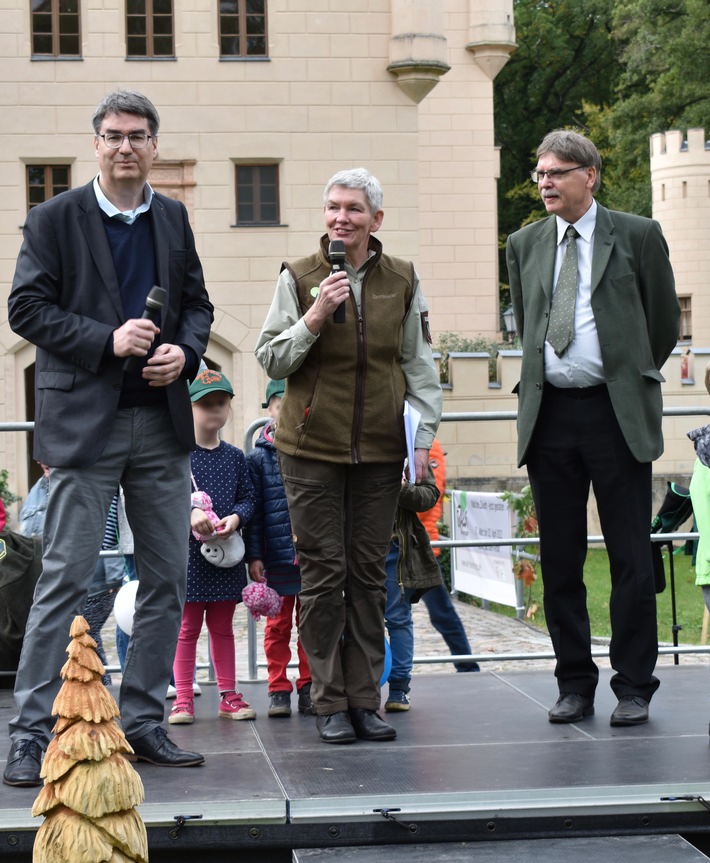 LBS und SDW ehren kreative „Waldfüchse“ / Preisverleihung zum 300. Geburtstag des Forstamts Letzlingen (FOTO)