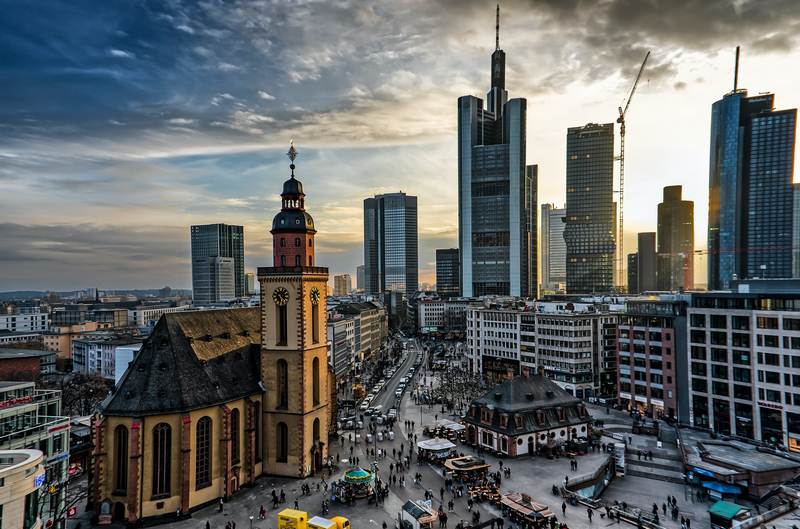 Risikominimierung und Umgang mit Immobilieninvestitionen in unsicheren Volkswirtschaften