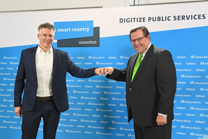 Die Deutschen fordern mehr Tempo bei der Digitalisierung an ihrem Wohnort (FOTO)