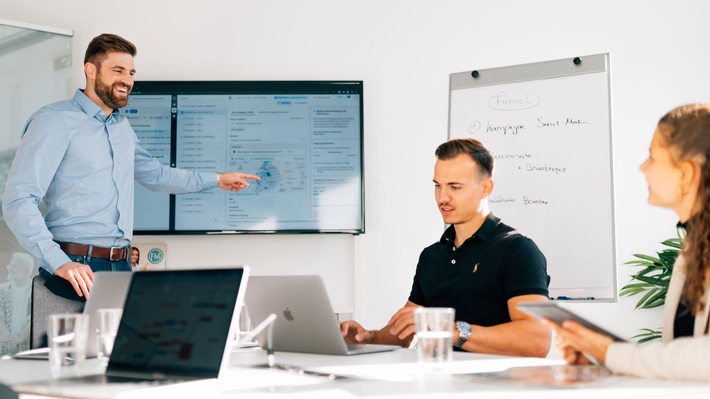 FM Consulting GmbH: Worauf es beim Digital-Recruiting für Pflegebetriebe ankommt (FOTO)