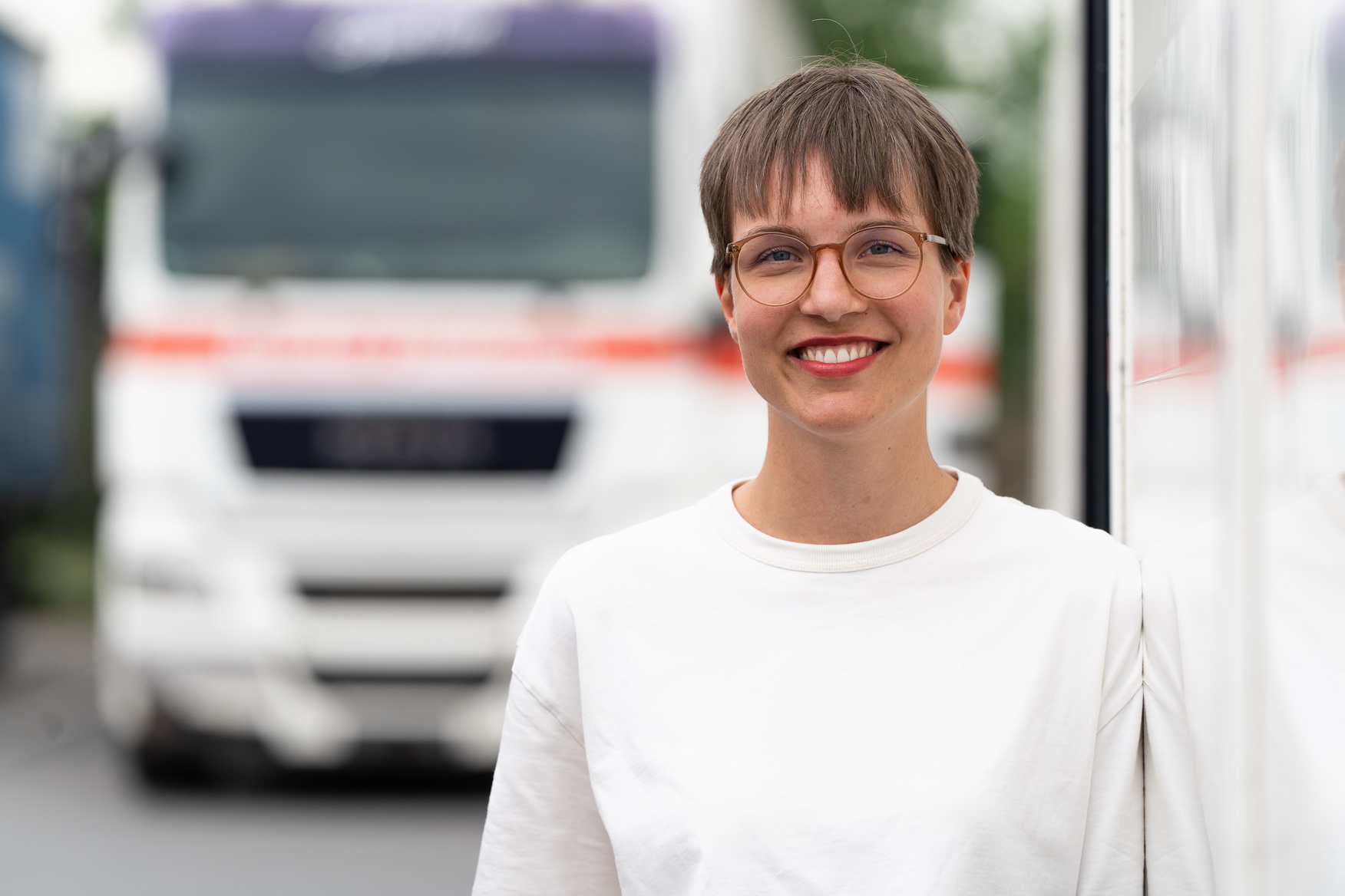 Julia Laakmann von der Spedition Giesker & Laakmann über ihren Einstieg ins Familienunternehmen: Kontora Insights mit neuer Folge