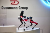 Menschen und Roboter – Dienstleistungspartner der Zukunft-