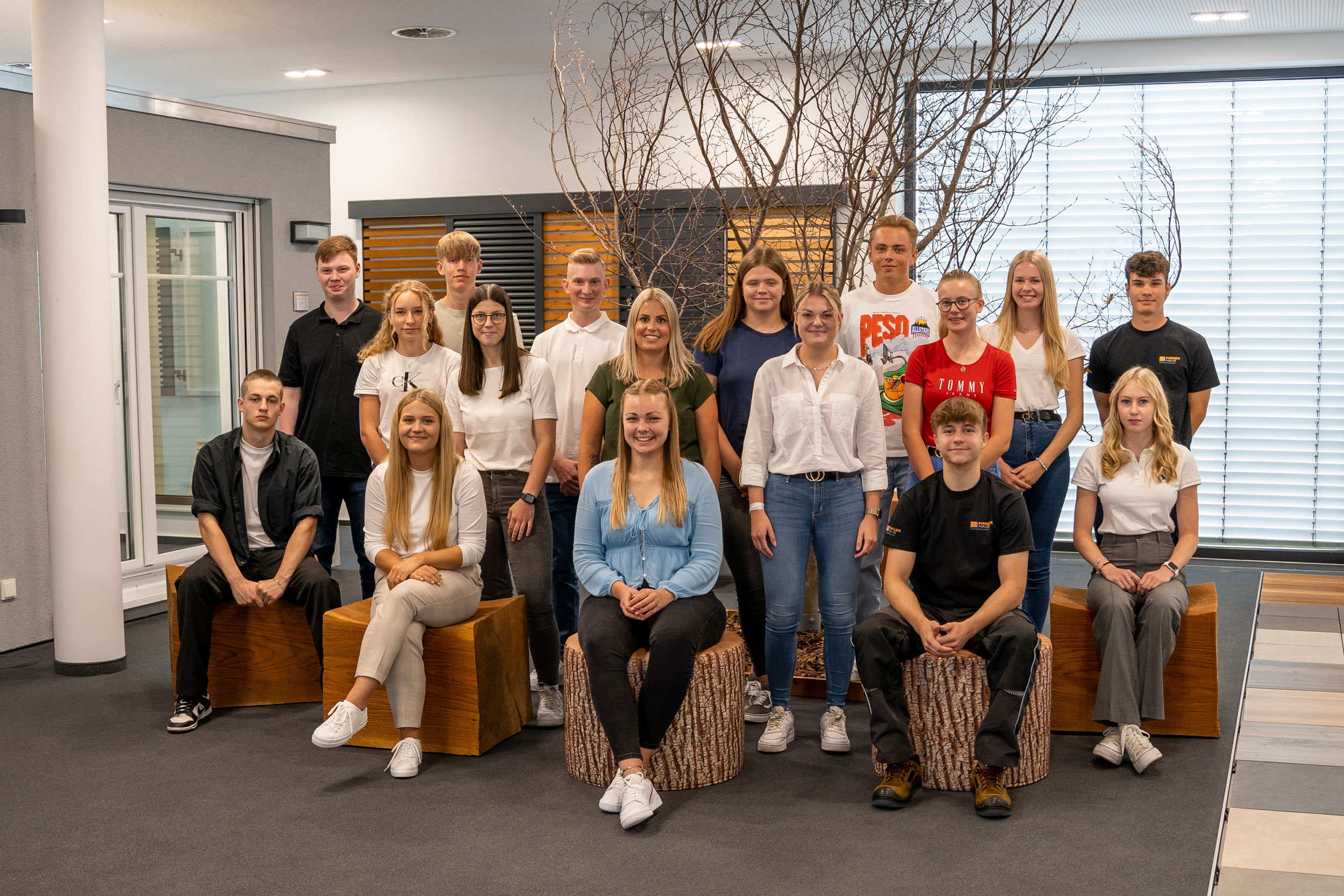 39 neue Mitarbeitende bei Frankenberger Fertighaushersteller FingerHaus