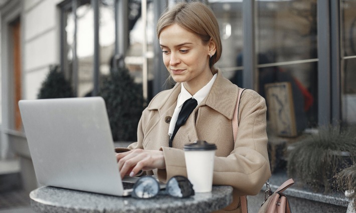 Zum Start in den Herbst: Die besten Arbeitsplätze und Gadgets für das Arbeiten im Ausland (FOTO)