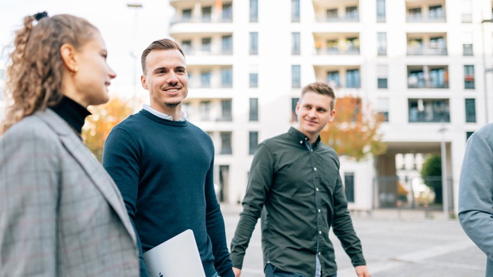 Unattraktive Arbeitgeber ziehen keine Mitarbeiter an – FM Recruiting zeigt, wie es richtig geht (FOTO)
