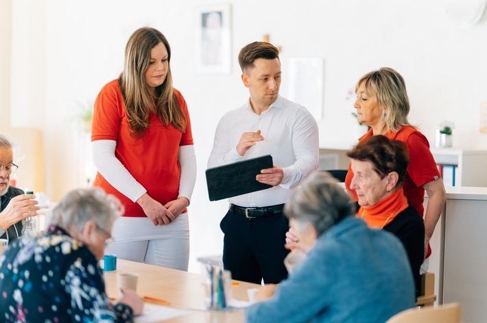 Video-Marketing in der Pflege – 5 Tipps, wie Pflegebetriebe Kurzvideos im Recruiting-Prozess richtig einsetzen (FOTO)