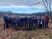 Pflanzen für die Zukunft: OBI Azubis engagieren sich für den Hennefer Wald Pflanzen für die Zukunft: OBI Azubis engagieren sich für den Hennefer Wald