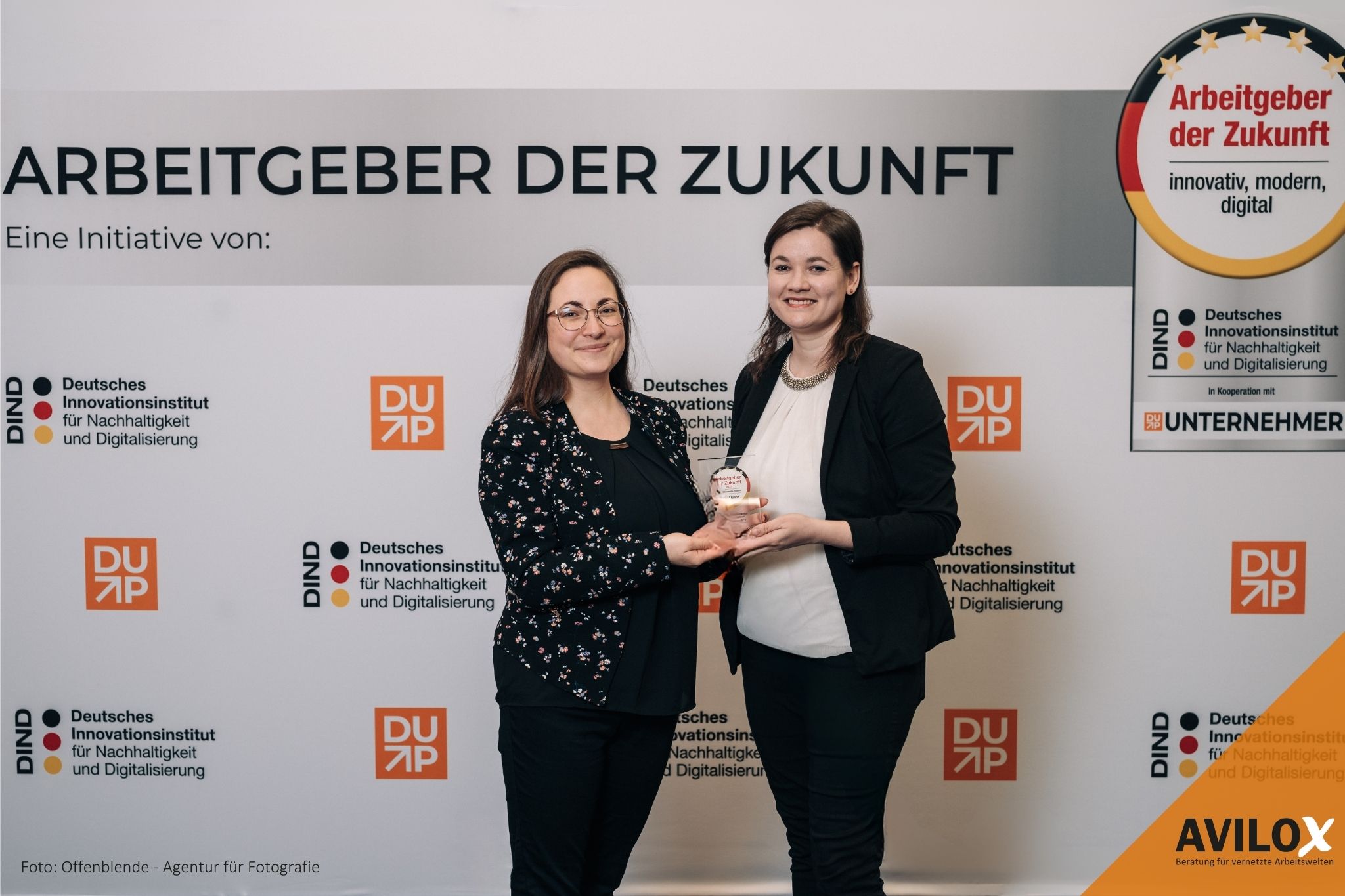 AviloX ist Arbeitgeber der Zukunft und startet mit der AviloX Akademie ein eigenes Weiterbildungsformat