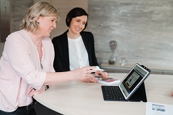 Cheftresor und Pilotkanzlei feiern Jubiläum: drei Jahre digitaler Mandantenservice