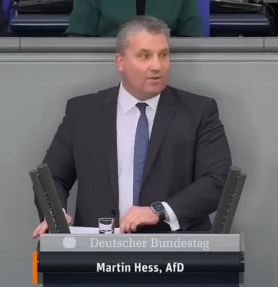 AfD-Antrag im Bundestag: 11-Punkte-Plan zum Schutz vor unregulierter Massenmigration! AfD-Antrag im Bundestag: 11-Punkte-Plan zum Schutz vor unregulierter Massenmigration!