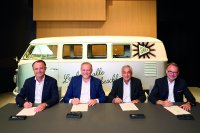 Für nachhaltige Aluminiumprofile: Schüco beteiligt sich strategisch an der AWB Aluminiumwerk Berlin GmbH Für nachhaltige Aluminiumprofile: Schüco beteiligt sich strategisch an der AWB Aluminiumwerk Berlin GmbH