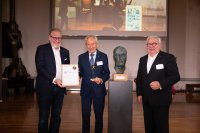 Prof. Dr. Dr. h.c. mult. August-Wilhelm Scheer mit Rudolf-Diesel-Medaille ausgezeichnet Prof. Dr. Dr. h.c. mult. August-Wilhelm Scheer mit Rudolf-Diesel-Medaille ausgezeichnet