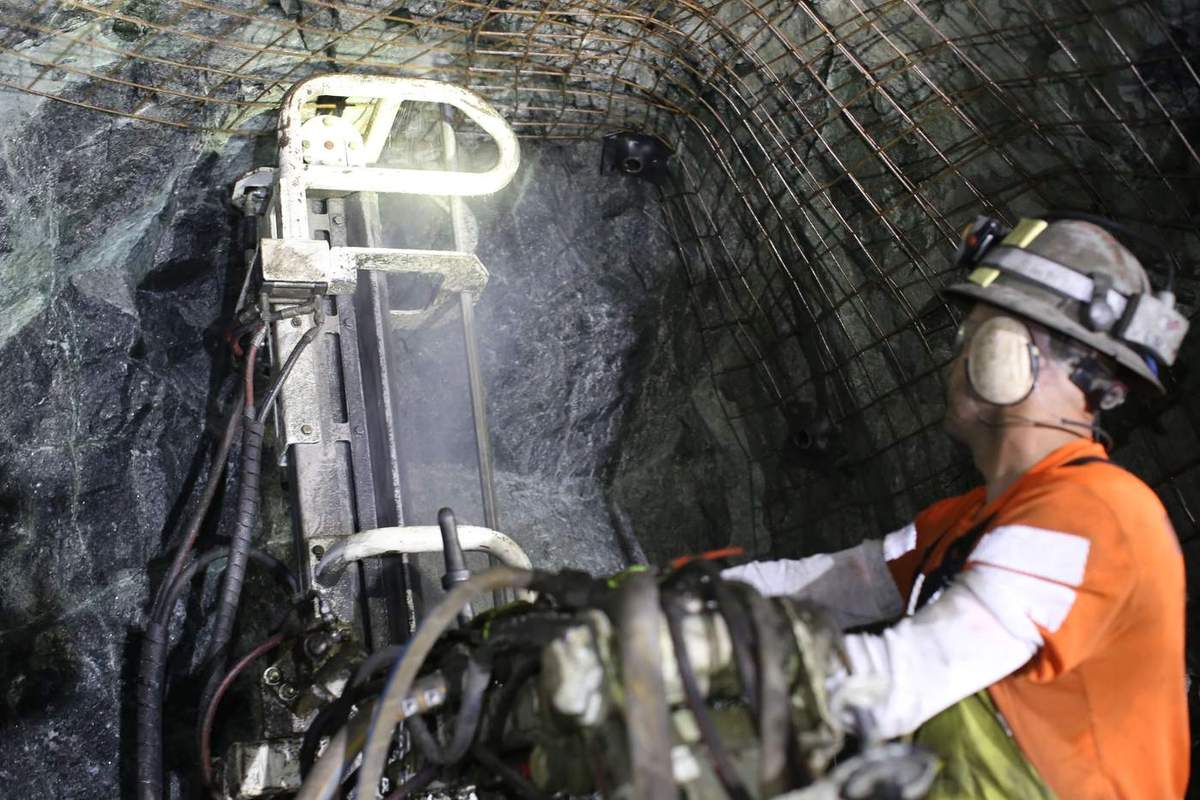 Anleger für physisches Gold und Silber in Wartestellung