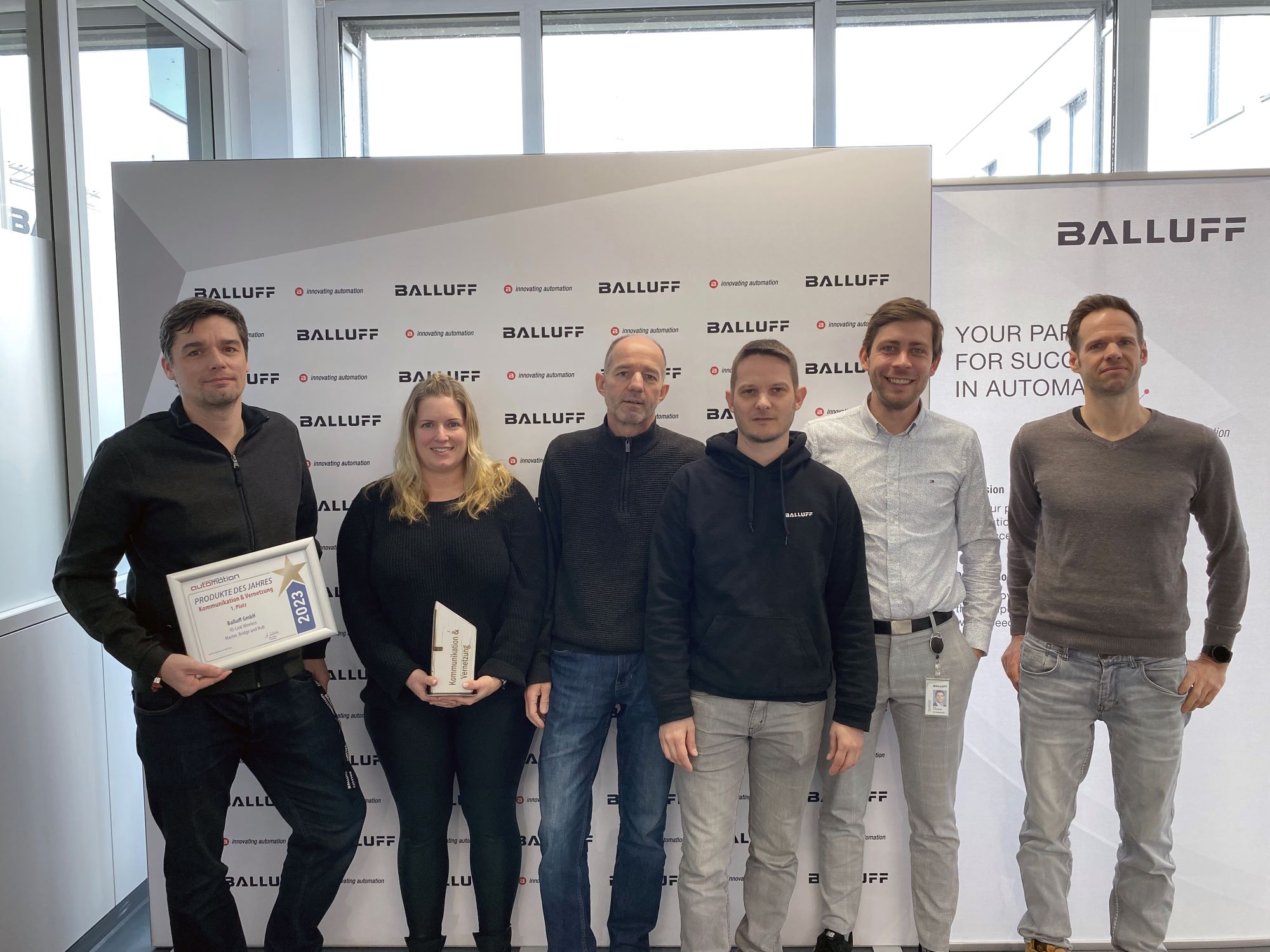 Balluff gewinnt mit IO-Link Wireless Platz 1 bei den Produkten des Jahres 2023