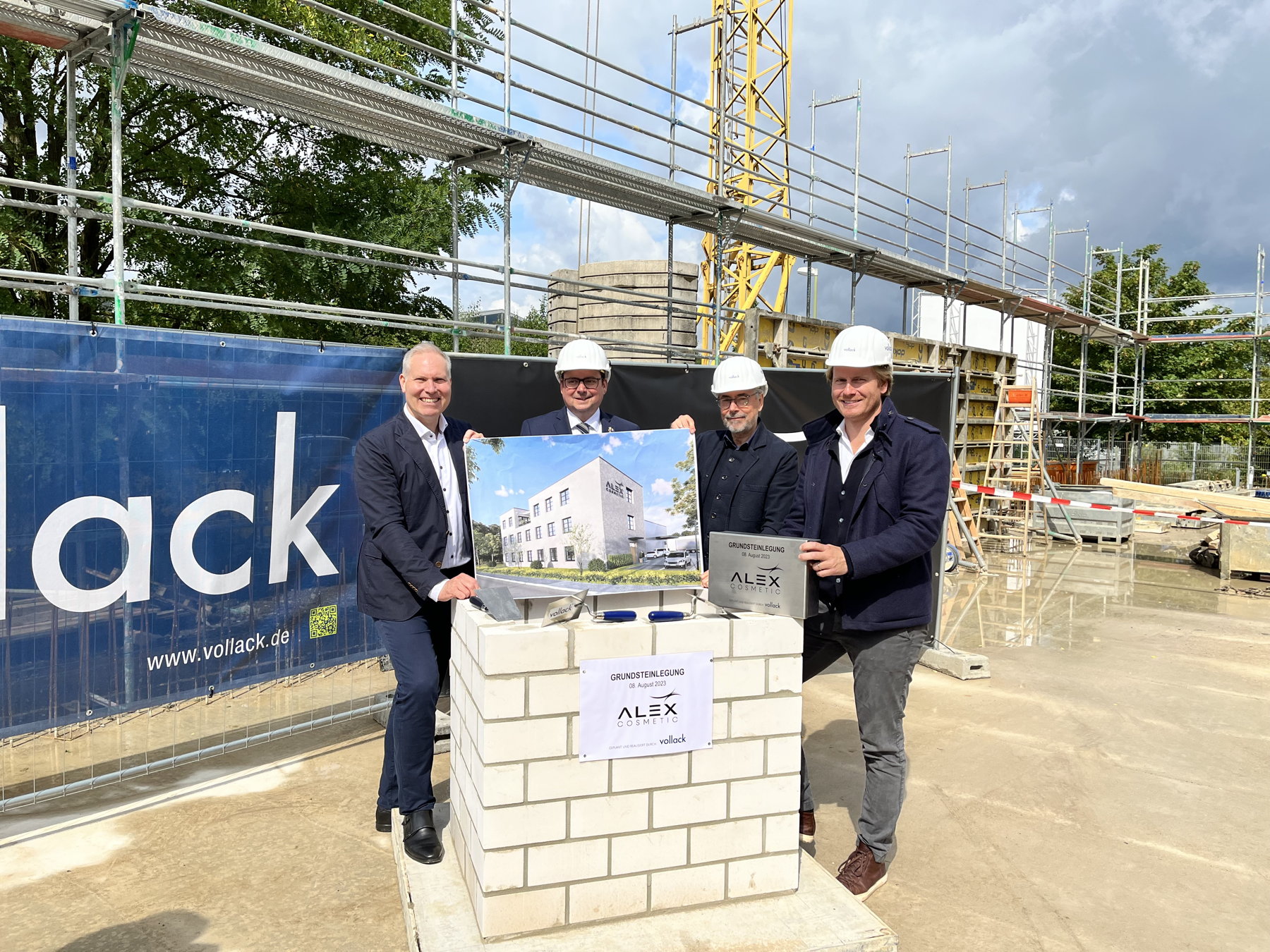 Alex Cosmetic legt Grundstein für neuen Standort in Essen Alex Cosmetic legt Grundstein für neuen Standort in Essen