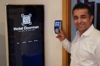 Neue Zugangslösung für alle Gastgeber: das QR-Code-Türschloss