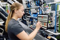 tepcon„instructor“ schafft Grundlagen für effiziente Werkerführung