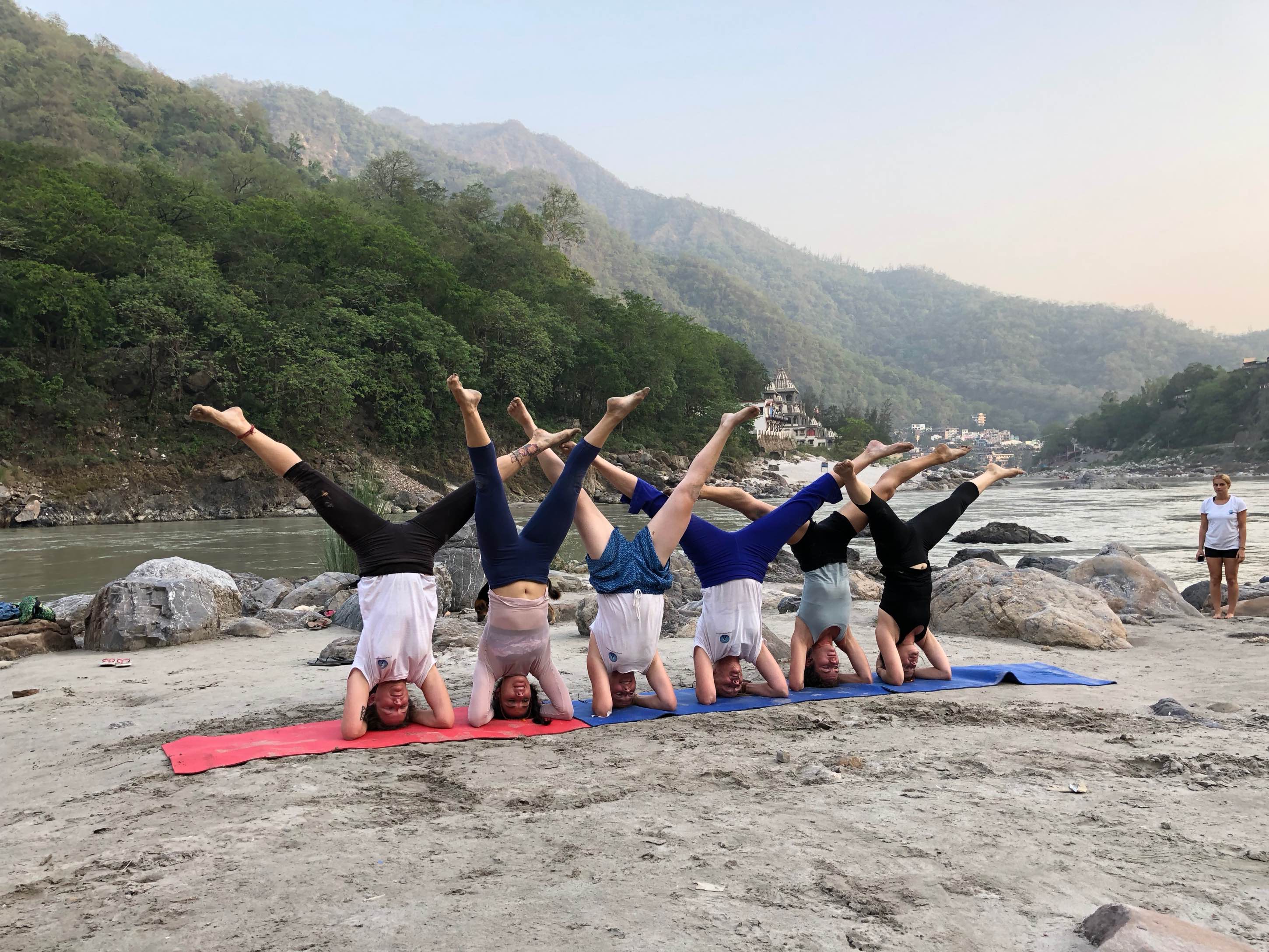 Online Yoga Teacher Training mit Yoga Alliance Zertifikat Online Yoga Teacher Training mit Yoga Alliance Zertifikat