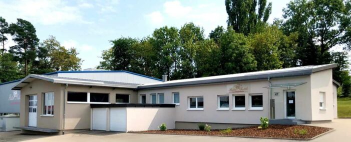 Futter Shuttle Hochwertiges Hunde- und Katzenfutter Futter Shuttle Hochwertiges Hunde- und Katzenfutter