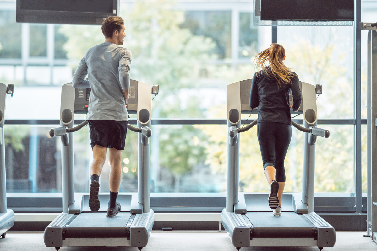 Longevity: Neue Studie zu den Effekten körperlichen Trainings auf die Langlebigkeit