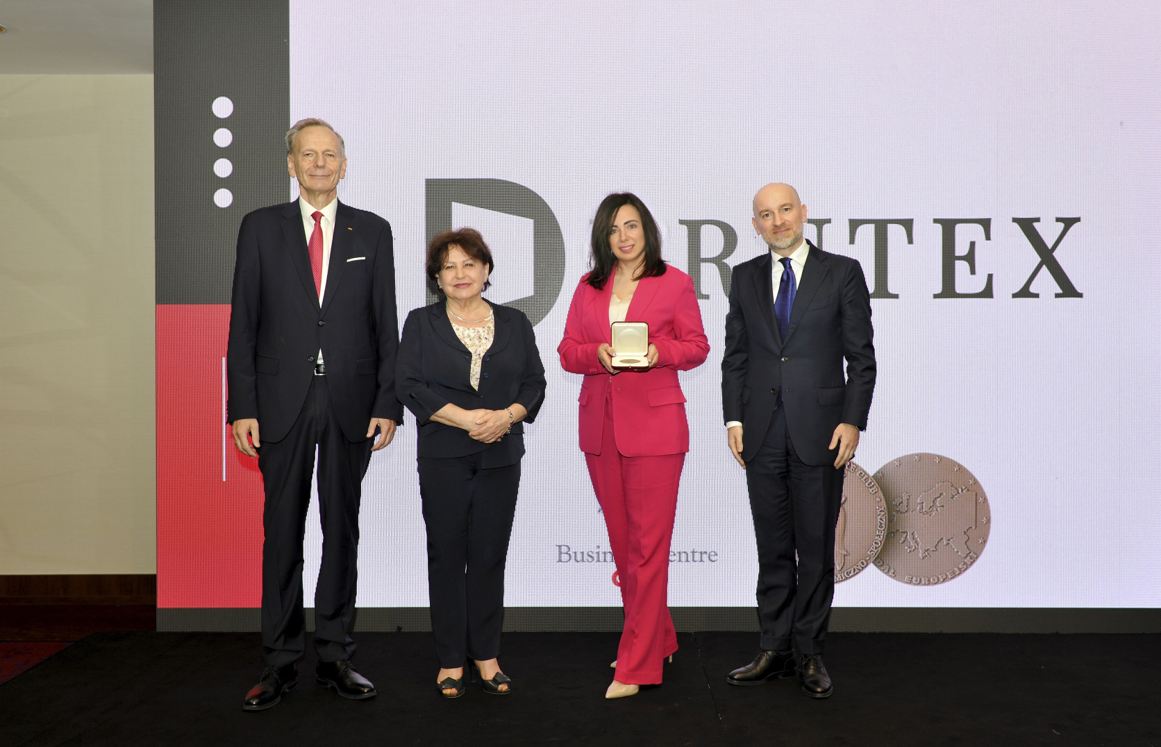 DRUTEX ERHÄLT EUROPAMEDAILLE FÜR NEUE FENSTERGENERATION