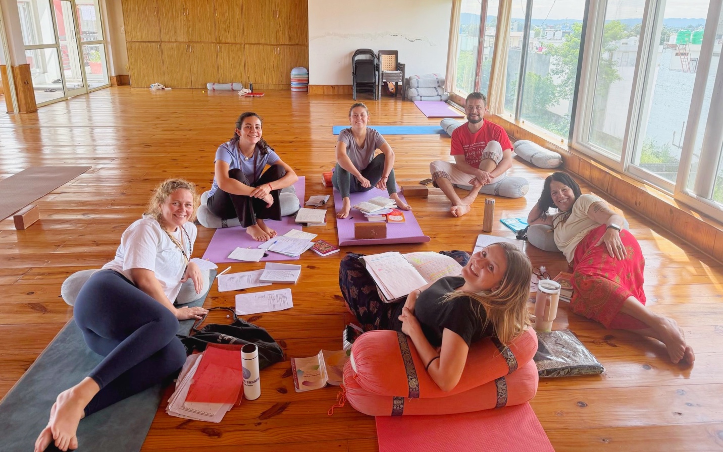 Yoga Teacher Training gegen Burnout Yoga Teacher Training gegen Burnout