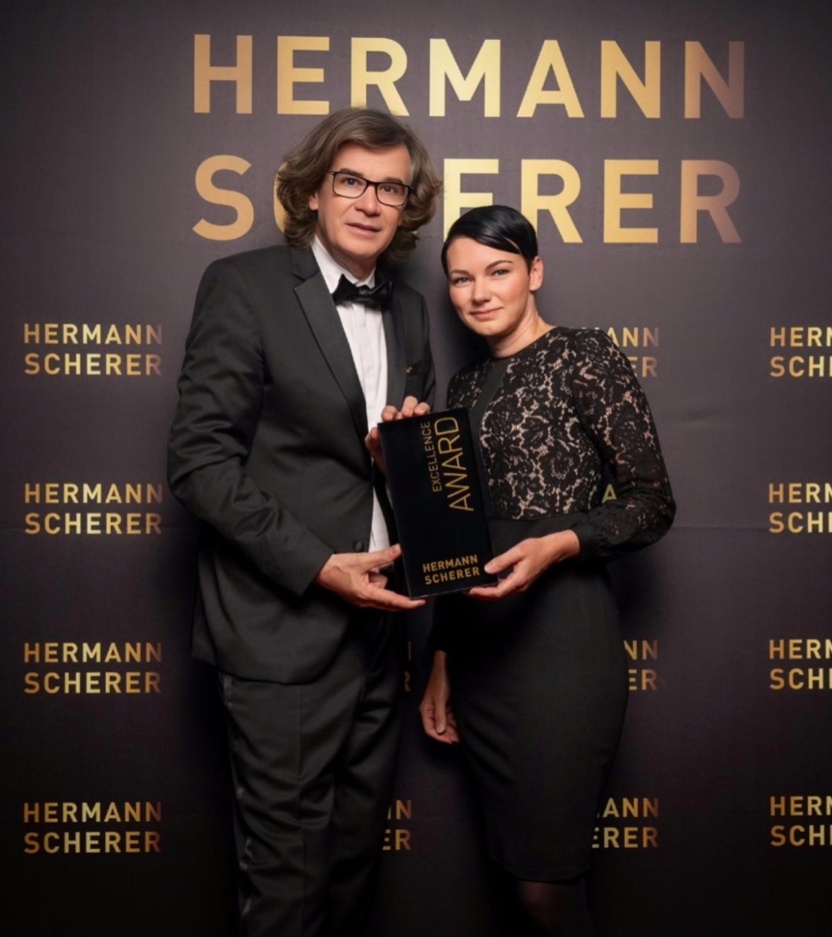 „Unvernünftige Juristin“ Franziska Grimm aus Niederbayern gewinnt internationalen Speaker Slam