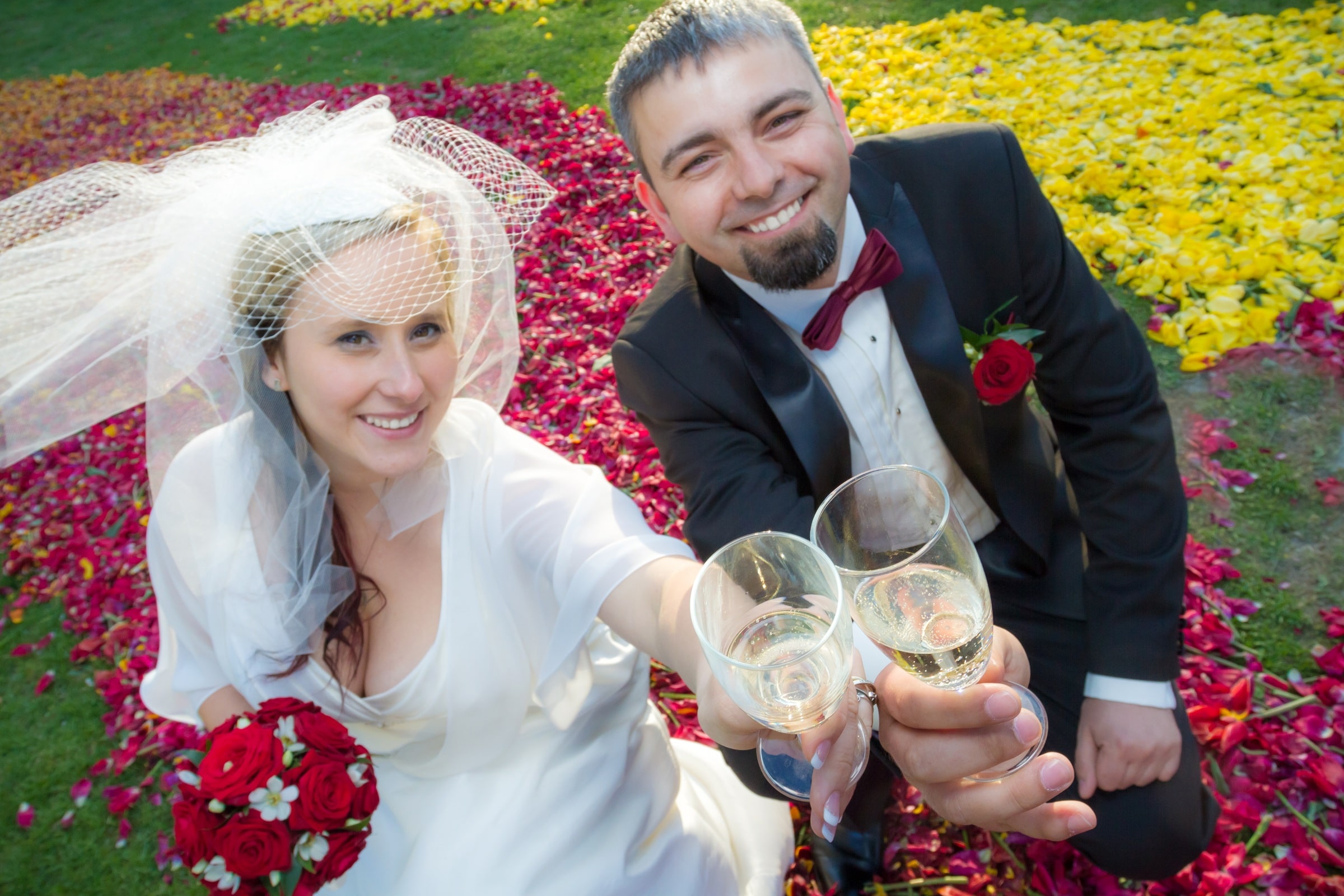 Schweizer Hochzeitstrends: Vom Altar zur Wiese